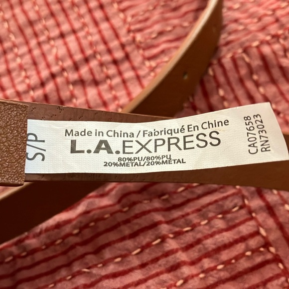 L.A. Express Brown Belt with gold tone metallic Buckle - Picture 2 of 10